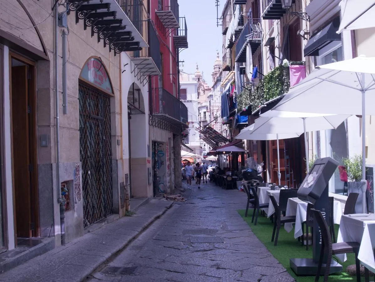 Via Pannieri Apartament Palermo Italy