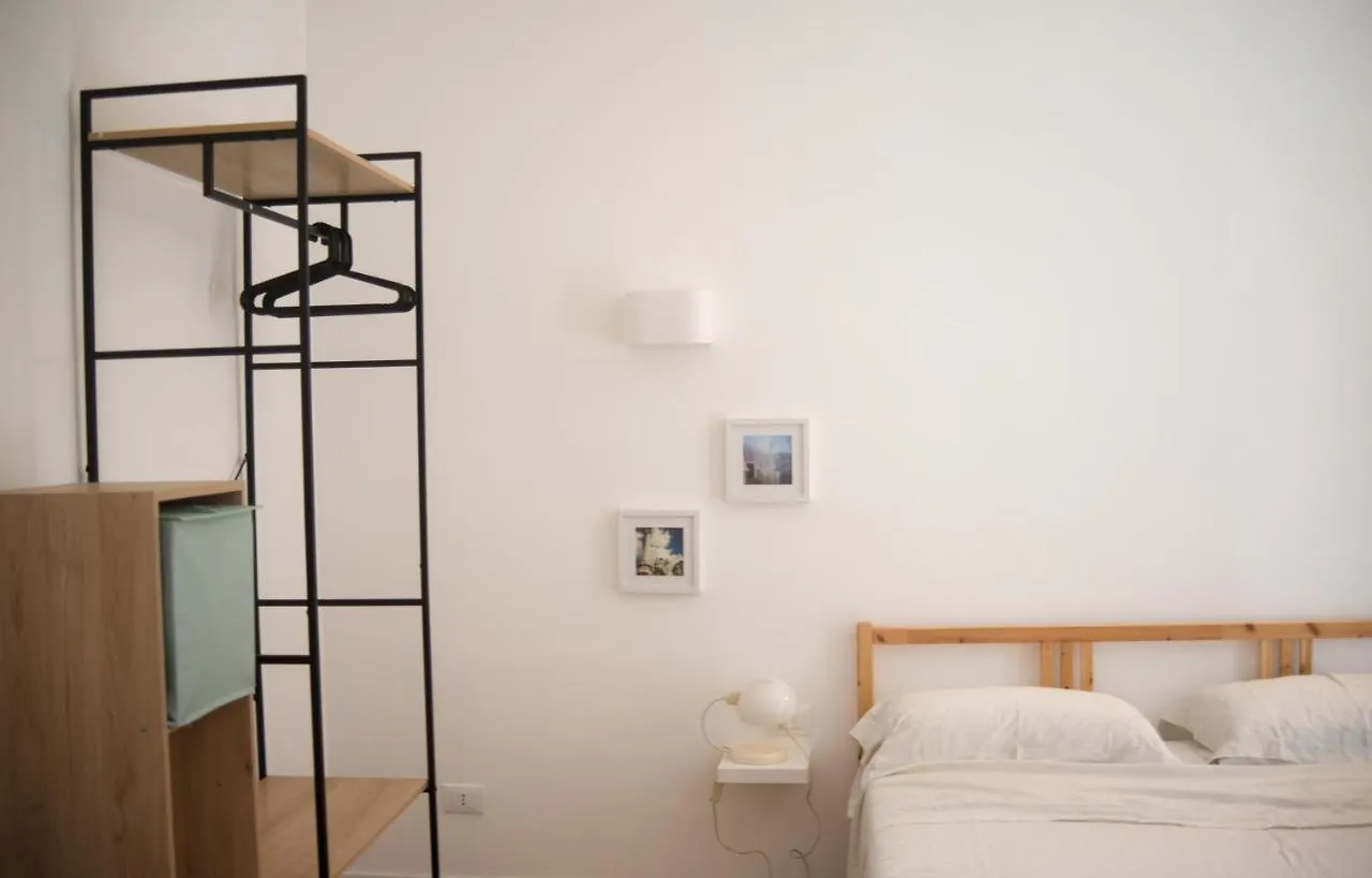 Via Pannieri Apartament Палермо
